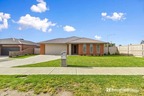 Property photo of 2 Blanck Grove Traralgon VIC 3844