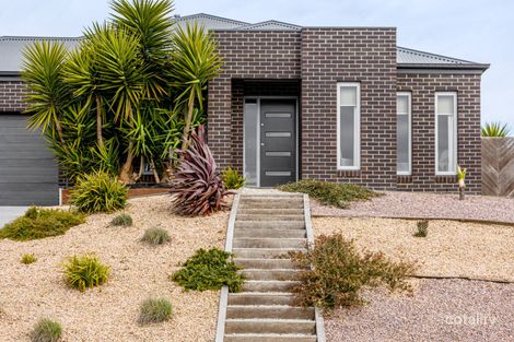 6 Hammill Cl, Canadian, VIC 3350