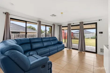 Property photo of 103 Macquarie Drive Australind WA 6233