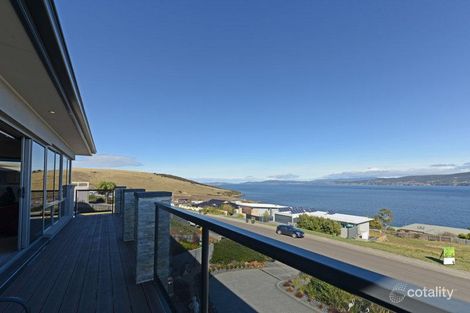 Property photo of 954 Oceana Drive Tranmere TAS 7018