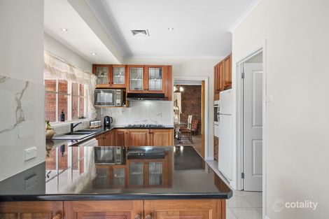 Property photo of 11 Laffan Close Wallan VIC 3756