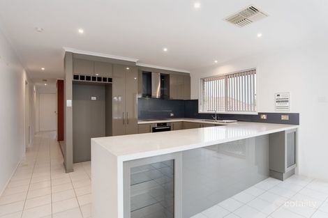 Property photo of 2 Yering Place Chirnside Park VIC 3116