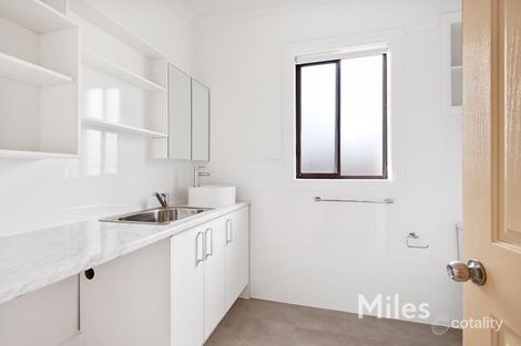 296a Station St, Fairfield, VIC 3078