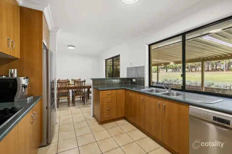 Property photo of 1 Lindan Court Cabarlah QLD 4352