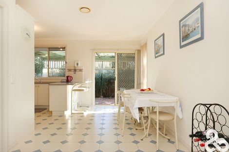 Property photo of 3 Mapletree Grove Mill Park VIC 3082