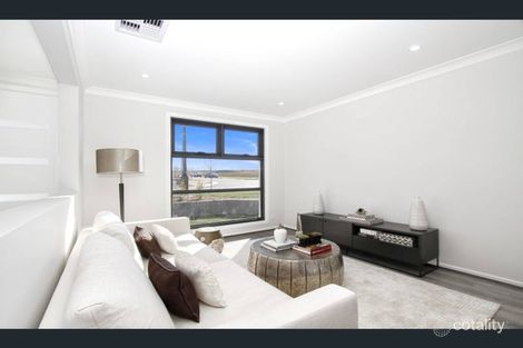 Property photo of 44 McNeill Circuit Oran Park NSW 2570