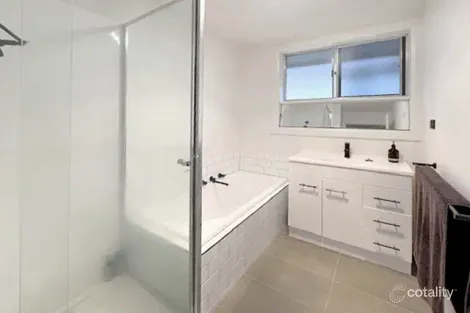Property photo of 25 Bailey Street Belmont VIC 3216