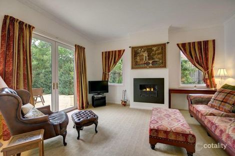 Property photo of 11 Avendon Boulevard Glen Waverley VIC 3150