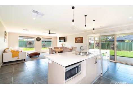 Property photo of 6 Driver Terrace Glenroy NSW 2640