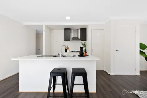 Property photo of 9 Stonehenge Drive Cobblebank VIC 3338