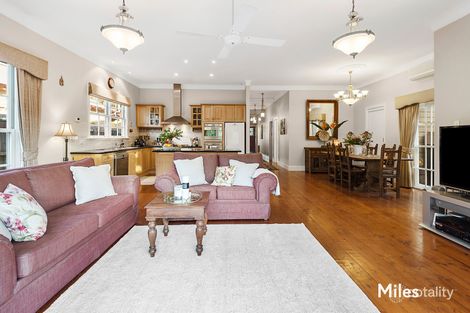 Property photo of 21 Mountain View Parade Rosanna VIC 3084