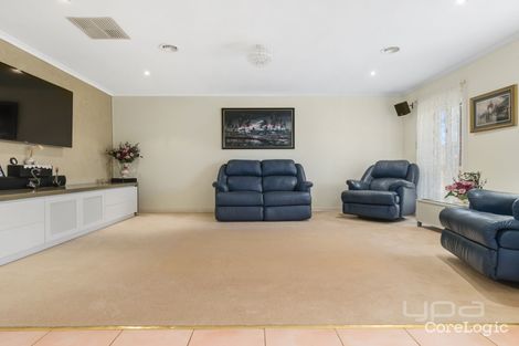 Property photo of 18 Darlingsford Boulevard Melton VIC 3337