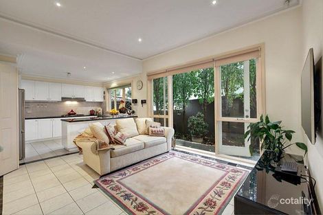 Property photo of 2/118 Parkhill Road Kew VIC 3101