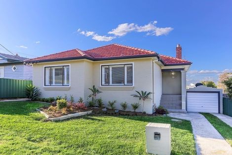 Property photo of 18 Murray Street Adamstown Heights NSW 2289