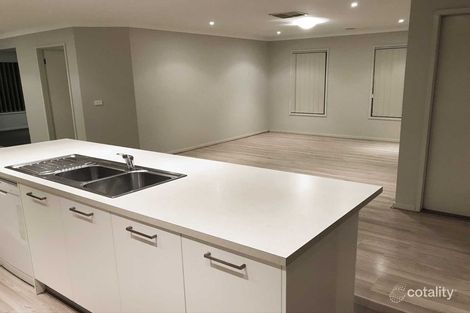 Property photo of 103 Black Dog Drive Brookfield VIC 3338