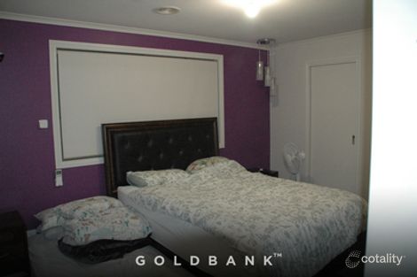 Property photo of 11 Mickleham Drive Cranbourne North VIC 3977
