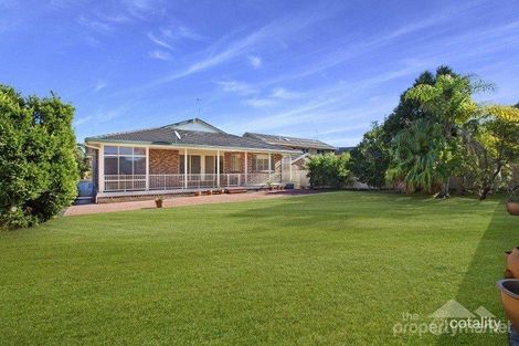 Property photo of 17 Bensley Close Lake Haven NSW 2263