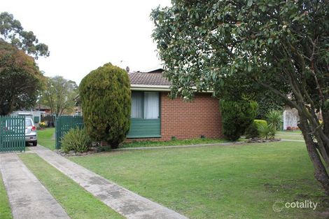 Property photo of 18 Heatherton Road Endeavour Hills VIC 3802