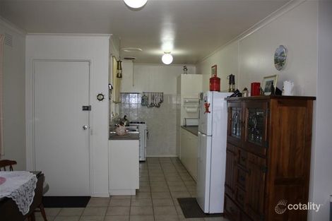 Property photo of 18 Heatherton Road Endeavour Hills VIC 3802