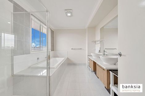 Property photo of 55 Windorah Drive Point Cook VIC 3030