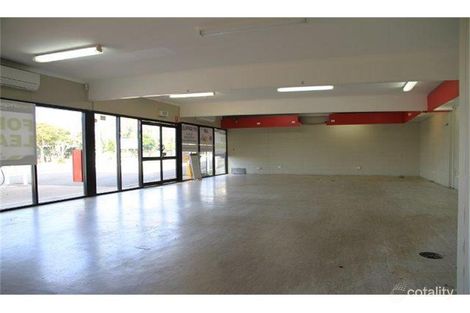 71 Kent St, Urangan, QLD 4655