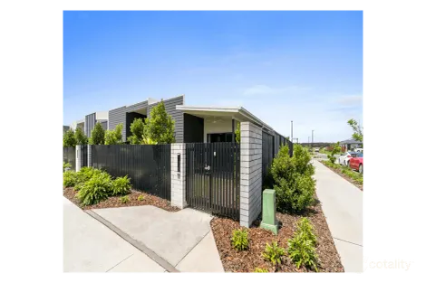 11 Dann Walk, Palmview, QLD 4553
