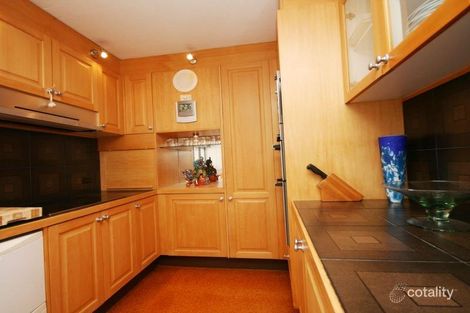 Property photo of 11/77 Cairns Street Kangaroo Point QLD 4169