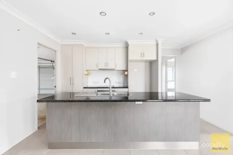 Property photo of 79 Mayfair Drive Emerald QLD 4720