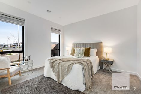 Property photo of 11 Carramar Way Greenvale VIC 3059