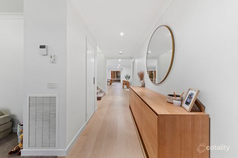 Property photo of 4 Clarendon Street Pakenham VIC 3810