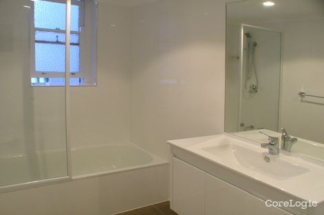 Property photo of 37/17 Elizabeth Bay Road Elizabeth Bay NSW 2011