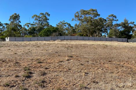 8 Heath Cl, Clare, SA 5453