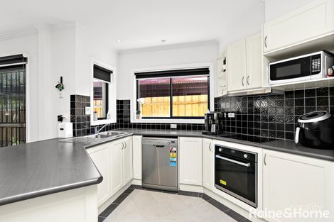 Property photo of 4 Marsden Walk Roxburgh Park VIC 3064