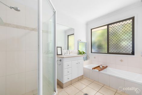 Property photo of 8 Kelburn Close Banora Point NSW 2486