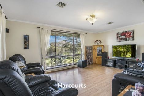 Property photo of 2 Ruffles Close Narre Warren South VIC 3805