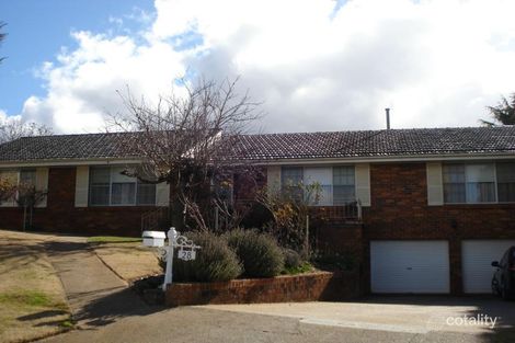 Property photo of 28 Maple Crescent Blayney NSW 2799