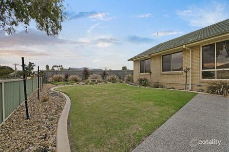 Property photo of 28 Mercury Crescent Newcomb VIC 3219