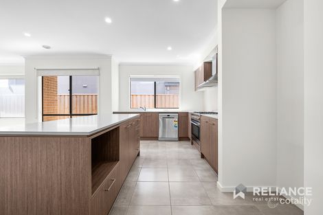 Property photo of 3 Crawley Rise Werribee VIC 3030