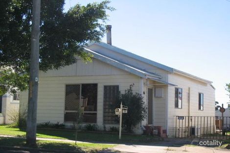 11 Vera St, Waratah West, NSW 2298