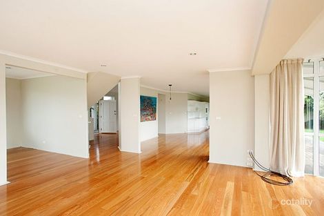 Property photo of 11 Laurina Close Old Bar NSW 2430