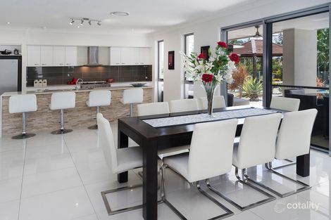 Property photo of 2033 The Circle Hope Island QLD 4212