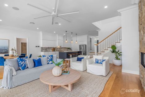 Property photo of 43 Jenolan Avenue Hawthorne QLD 4171