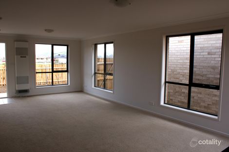 Property photo of 12 James Harrison Street Dunlop ACT 2615