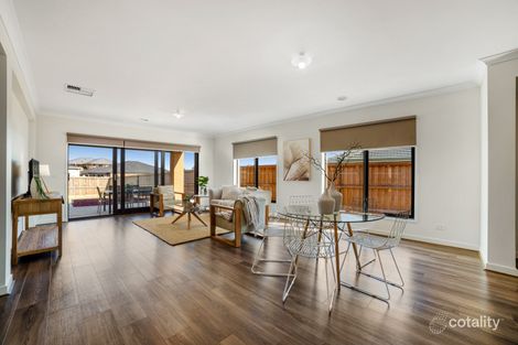 Property photo of 17 Cilroy Crescent Cranbourne South VIC 3977