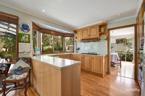Property photo of 17 Balmoral Circuit Eltham VIC 3095
