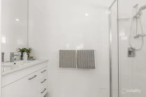 Property photo of 36 Kenneth Street Coorparoo QLD 4151