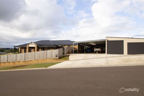 2 Floraston Dr, Leongatha, VIC 3953