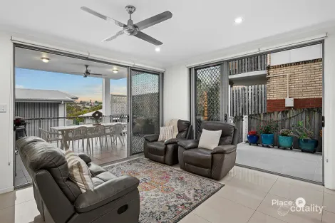 Property photo of 6/64 Pembroke Road Coorparoo QLD 4151