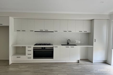 Property photo of 32 Dawley Circuit Werribee VIC 3030