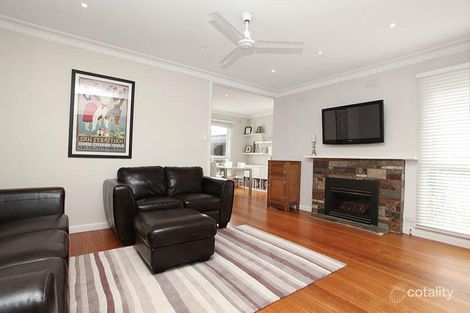 Property photo of 15 Wingara Avenue Keilor East VIC 3033